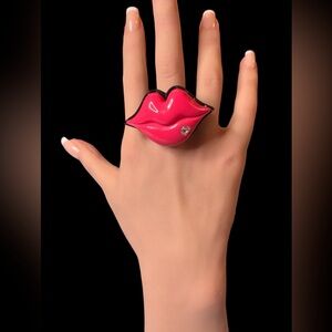 Betsey Johnson "First Date" Hot Pink Lips Ring Retired RARE!! Size 6.5
